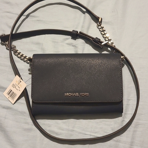 MICHAEL Michael Kors Handbags - Michael Kors crossbody cluth